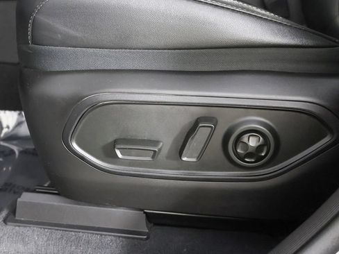 Used 2024 Jeep Grand Cherokee Limited w/ Luxury Tech Group II AWD/4WD image 36