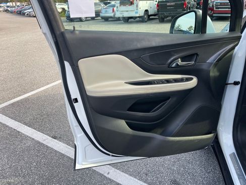 Used 2019 Buick Encore Preferred image 13