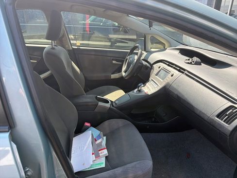 Used 2012 Toyota Prius Two FWD image 6