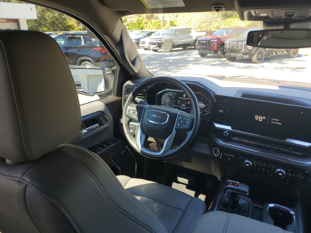 Used 2023 GMC Sierra 1500 SLT w/ SLT Premium Plus Package AWD/4WD image 22