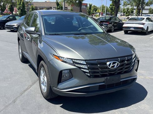 Used 2023 Hyundai Tucson SE AWD/4WD image 4