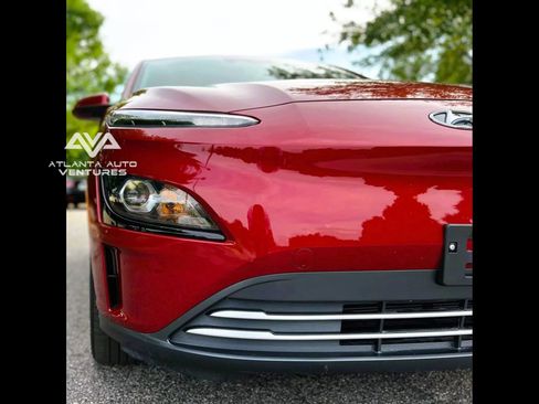 Used 2023 Hyundai Kona SE image 16