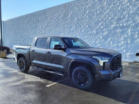 New 2025 Toyota Tundra Limited w/ TRD Off-Road Package image 5