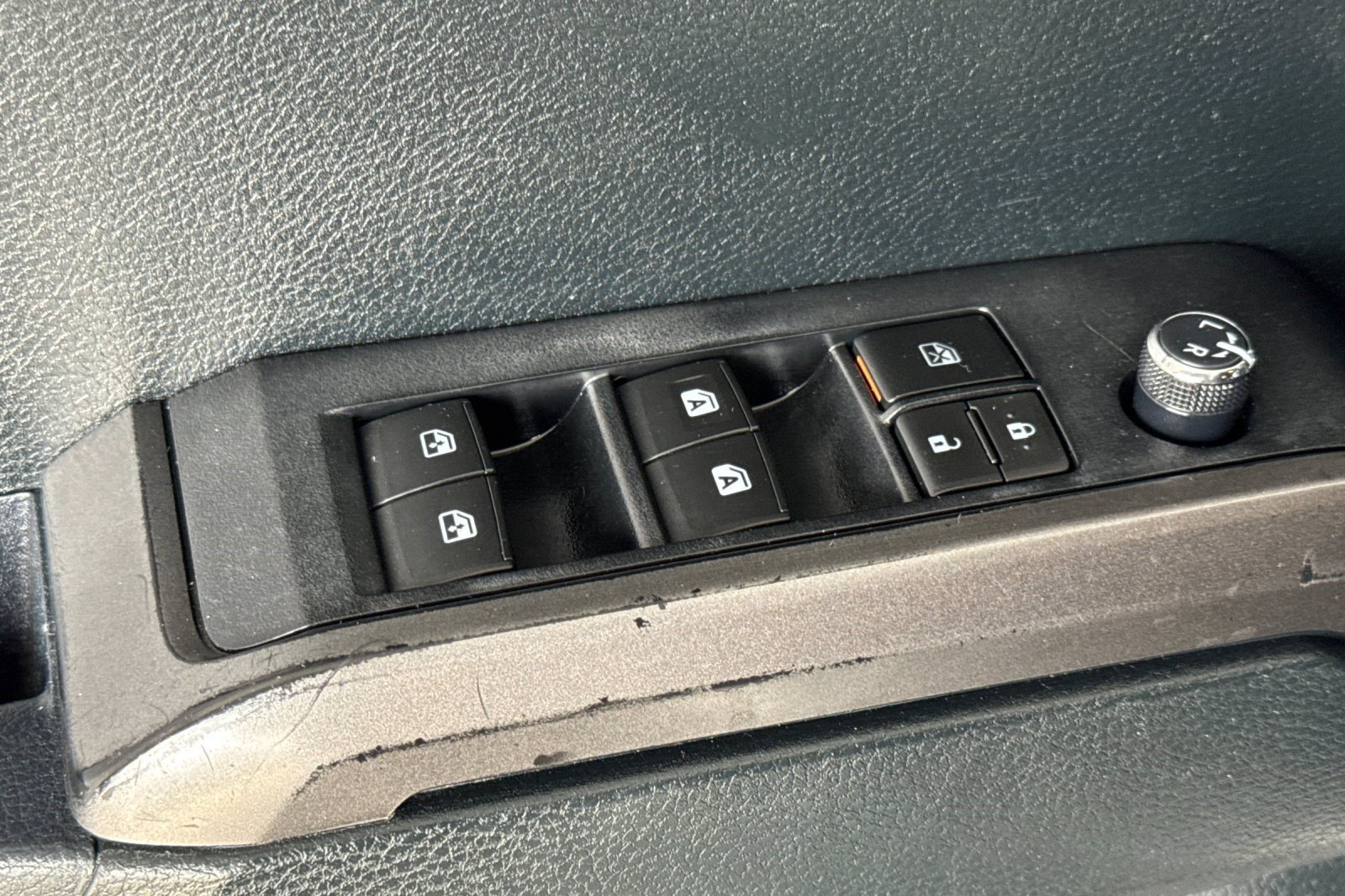 Used 2017 Toyota Tacoma SR5 RWD image 14