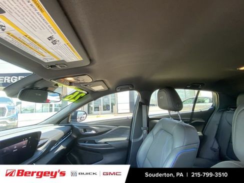 Certified 2026 Buick Envista Sport Touring w/ Convenience I Package FWD image 22
