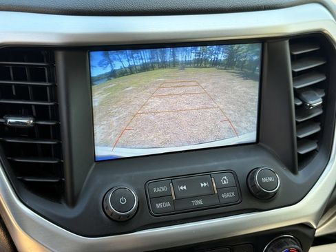 Used 2019 GMC Acadia SLT image 16