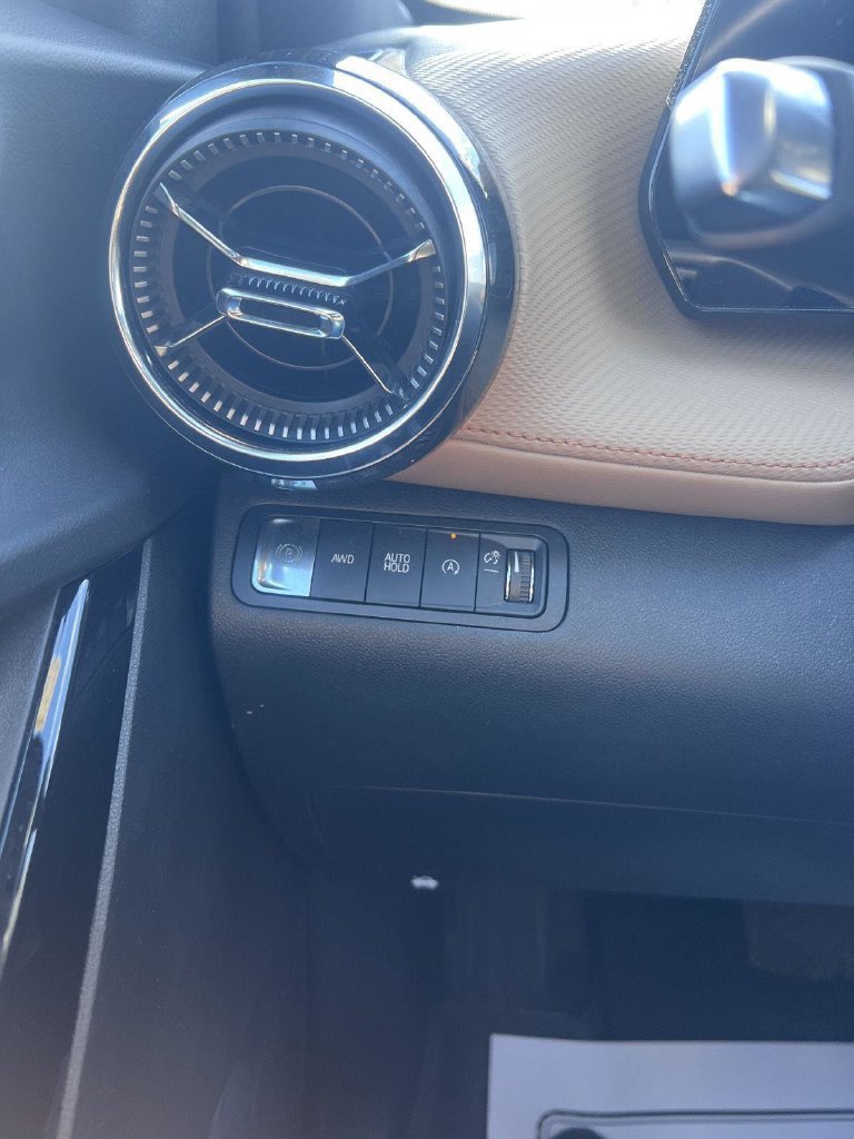 Used 2025 Chevrolet Equinox ACTIV w/ Safety and Technology Package AWD/4WD image 16