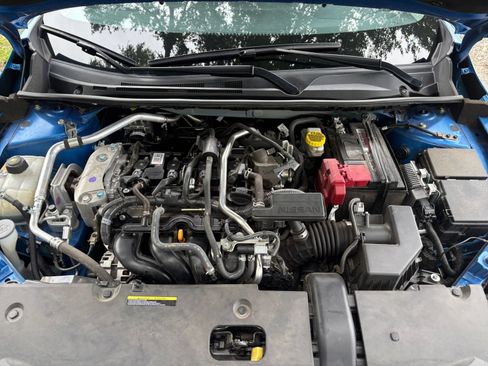Used 2025 Nissan Sentra SV FWD image 32