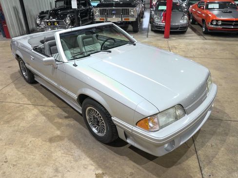 Used 1988 Ford Mustang LX image 14