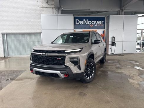 New 2026 Chevrolet Traverse Z71 w/ Driver Confidence Package image 2