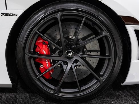 Used 2024 McLaren 750S Spider image 45