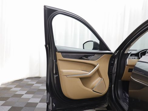 Used 2023 Jaguar F-PACE S image 4