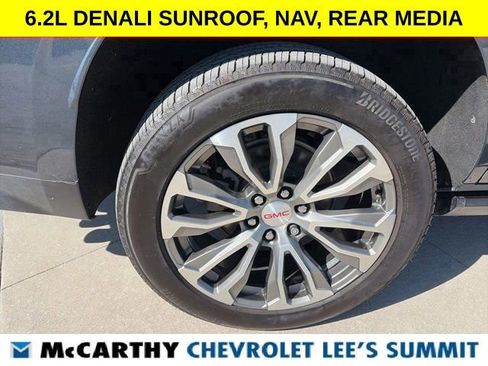 Used 2021 GMC Yukon Denali w/ Denali Premium Package image 18