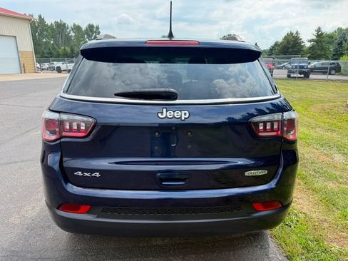 Used 2019 Jeep Compass Latitude w/ Popular Equipment Group AWD/4WD image 2