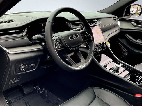 New 2025 Jeep Grand Cherokee Overland w/ Trailer Tow Package image 6