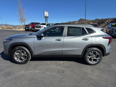 New 2026 Chevrolet Trax LT w/ LT Convenience Package image 4