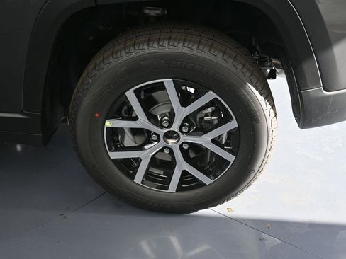 New 2025 Jeep Grand Cherokee Limited w/ Luxury Tech Group II image 15