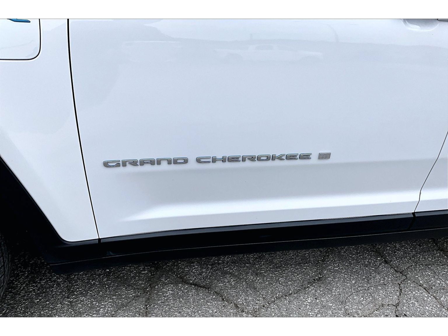 Certified 2024 Jeep Grand Cherokee Limited 4xe AWD/4WD image 39