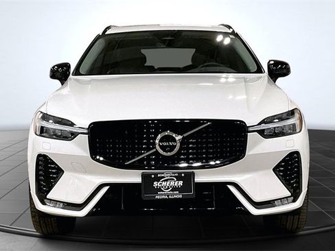 Certified 2023 Volvo XC60 B5 Ultimate w/ Climate Package image 4