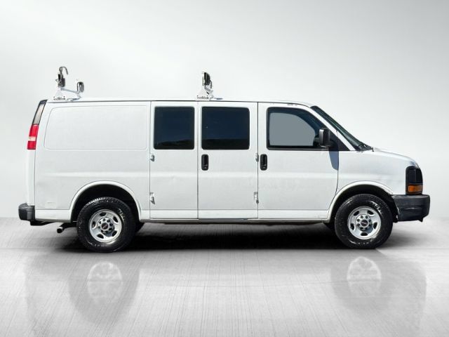 Used 2013 GMC Savana 3500 RWD image 3