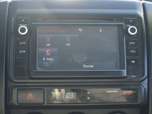 Used 2014 Toyota Tacoma 2WD Regular Cab image 6