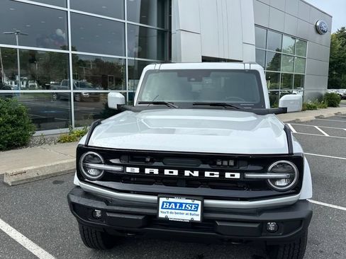 Used 2026 Ford Bronco Outer Banks AWD/4WD image 2