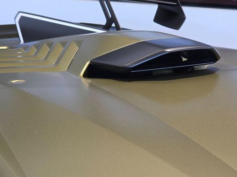 Used 2023 Lamborghini Huracan STO image 17