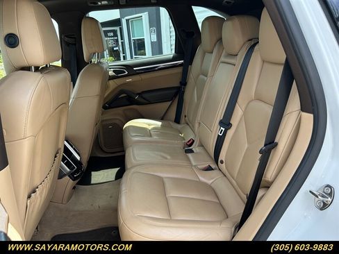 Used 2015 Porsche Cayenne S image 52