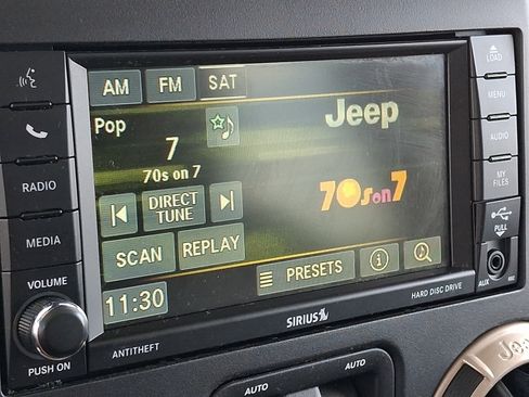 Used 2016 Jeep Wrangler Unlimited Sahara AWD/4WD image 16