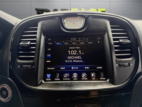 Used 2016 Chrysler 300 S RWD image 28