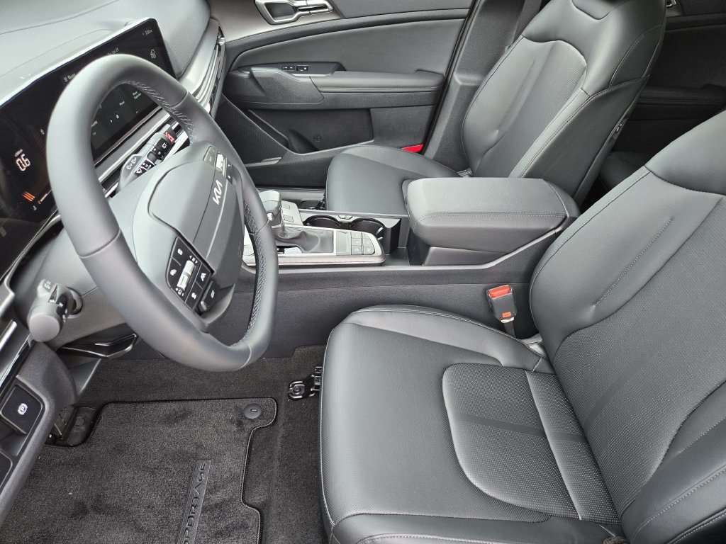 New 2026 Kia Sportage EX w/ EX Panorama Roof Package FWD image 9