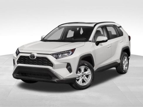 Used 2020 Toyota RAV4 XLE w/ Convenience Package FWD image 34