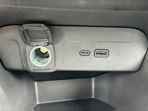 Used 2024 Chevrolet Trax LS FWD image 21