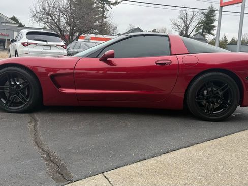 Used 2004 Chevrolet Corvette Base w/ Preferred Equipment Group image 5