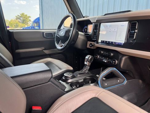 Used 2021 Ford Bronco Wildtrak AWD/4WD image 26