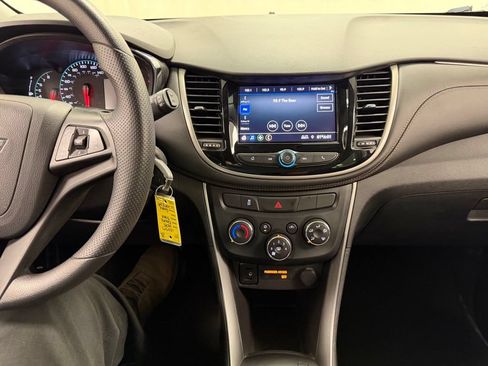 Used 2020 Chevrolet Trax LS FWD image 24