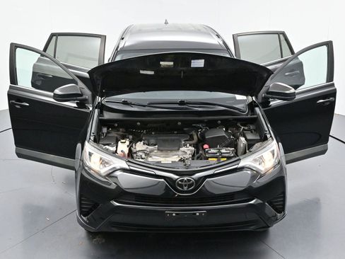 Used 2018 Toyota RAV4 LE w/ All Weather Liner Package AWD/4WD image 38