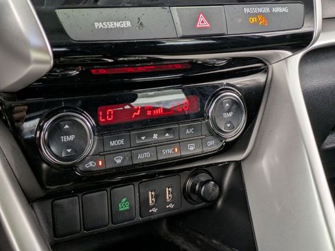 Used 2025 Mitsubishi Eclipse Cross AWD image 17