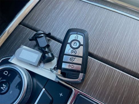 Used 2024 Ford Expedition Max Limited image 36