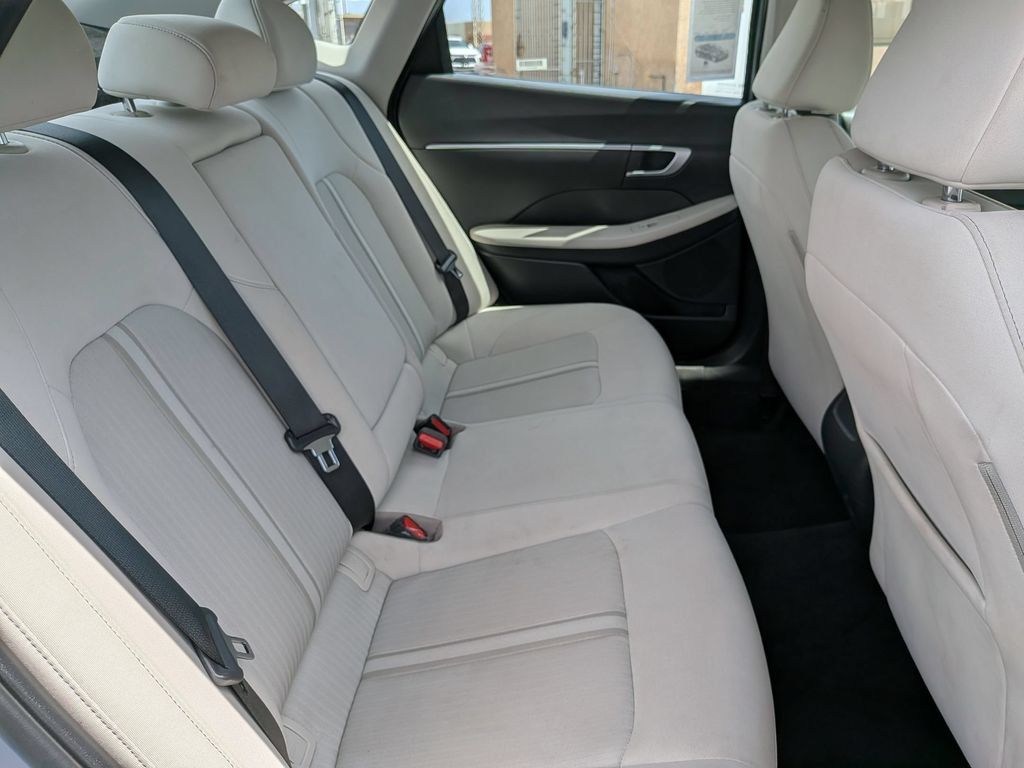 Used 2025 Hyundai Sonata SEL FWD image 29