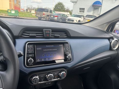 Used 2025 Nissan Versa SV FWD image 33