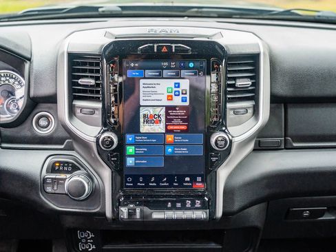 Used 2024 RAM 2500 Big Horn w/ Sport Appearance Package image 28