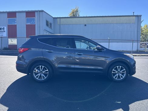 Used 2016 Hyundai Santa Fe Sport 2.0T image 4