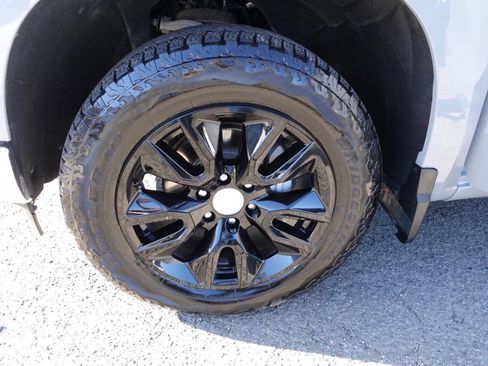 Used 2024 Chevrolet Silverado 1500 LT image 52