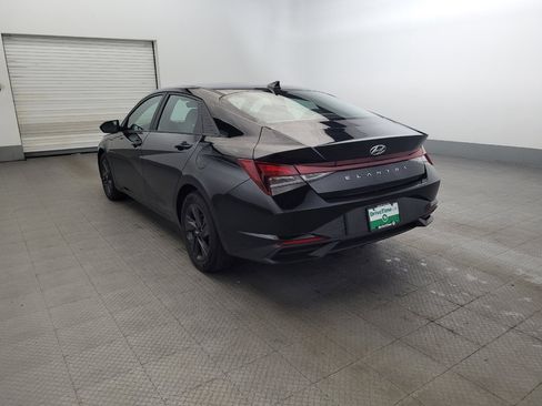 Used 2023 Hyundai Elantra SEL w/ Cargo Package FWD image 5