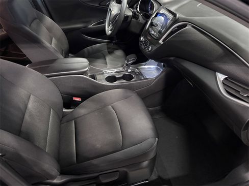Used 2024 Chevrolet Malibu LT image 17