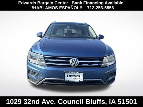 Used 2018 Volkswagen Tiguan SE AWD/4WD image 2