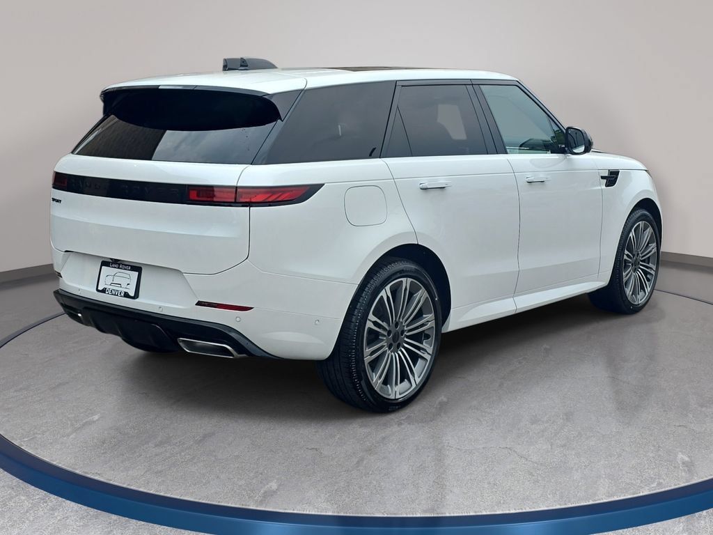 New 2026 Land Rover Range Rover Sport Dynamic SE AWD/4WD image 5