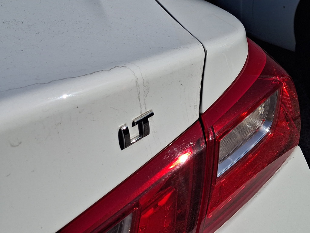 Used 2025 Chevrolet Malibu LT FWD image 4