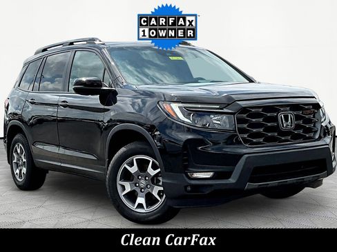 Used 2023 Honda Passport TrailSport image 3